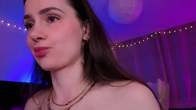 XXX chat uživo modela LunaMayaX