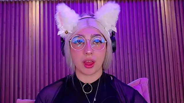 GabyRose9 Adlı Modelin Canlı XXX Sohbeti