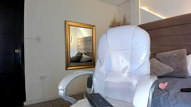 ChloeStars_ – Naživo XXX chat