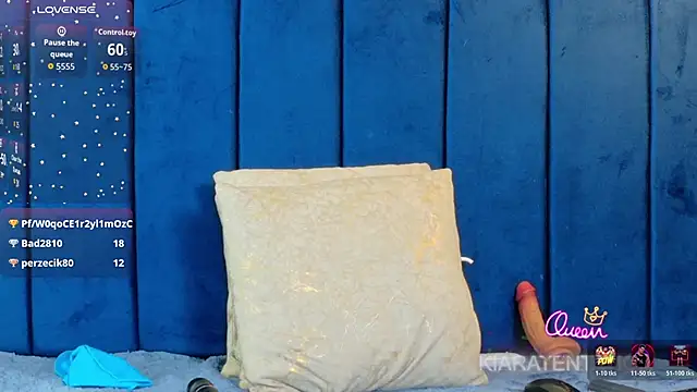 kiaratentation: διαδικτυακό σόου στην κάμερα