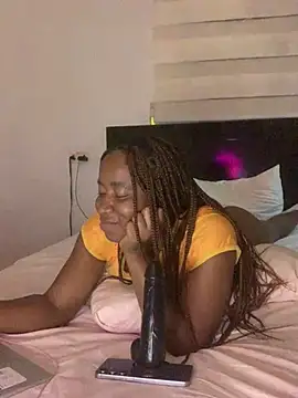 MISSMAYSROOM Adlı Modelin Canlı XXX Sohbeti