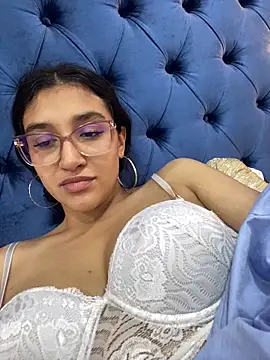 ValentiinaCruz Chat XXX live