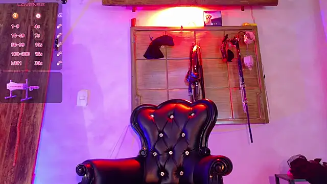 Pokazy przed kamerką – chantal_rusell