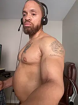 Fathero1time Live XXX-Chat