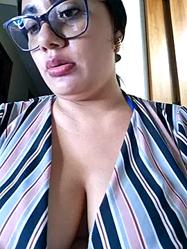 Monse--145 élő XXX-chatje