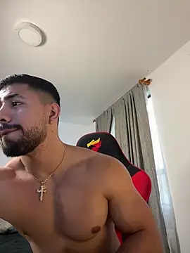 Ezzio_Scolaro Live XXX-chat