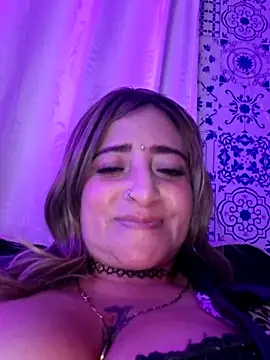 AlexadraJones3453 即時 XXX 聊天