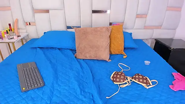 Show modela hermione_brown na web-kameri