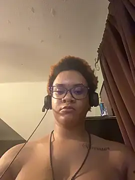 Chat +18 de nickytheehawtie ao vivo