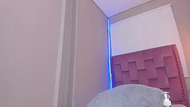 Roxy_Stonee Obrolan Langsung XXX