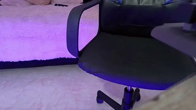 isa_bunny18n Live XXX chat