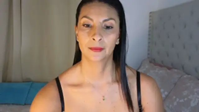 Chat +18 de sweetandhot ao vivo