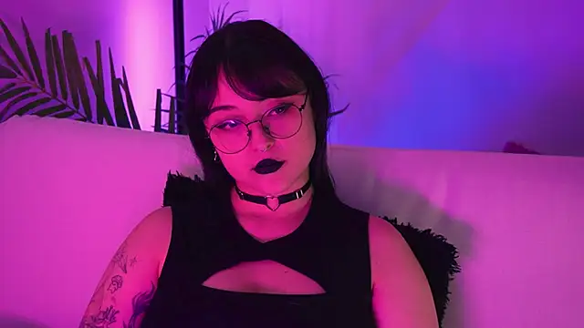 XXX chat uživo modela Gloomydoll
