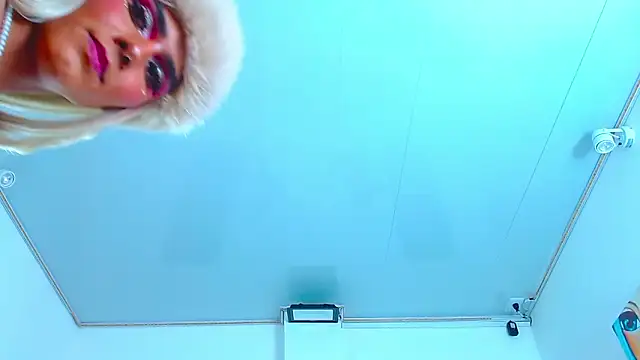 CHLOE_THUNDERS Chat XXX in diretta