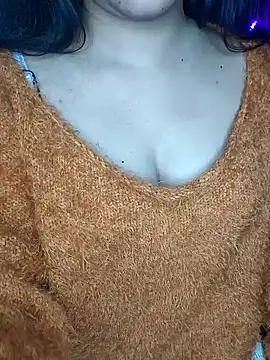 Saumyy: онлайн-секс-чат