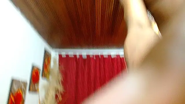 Show modela milo018 na web-kameri