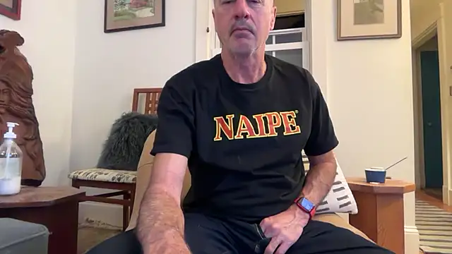 Guy__Grey: διαδικτυακό σόου στην κάμερα