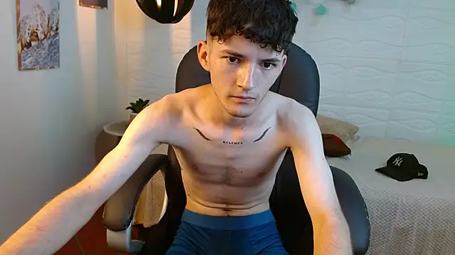 Вебкам-шоу trevor_mob