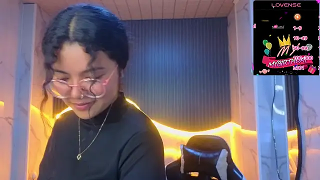 Онлайн чат XXX victoria_castillo_b