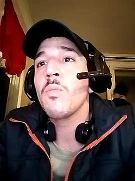 JuicyBigcock@xh's Live XXX Chat