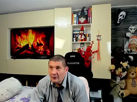 SpartacusDaddy48's Live XXX Chat