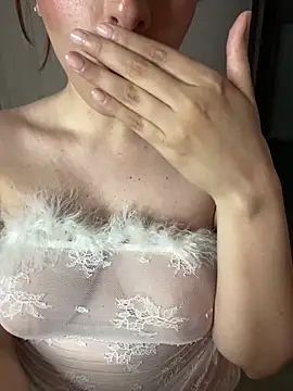 Anavi_ Adlı Modelin Canlı XXX Sohbeti