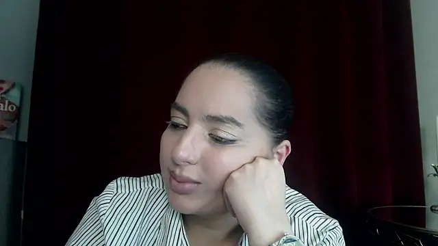 BustyAllyy Obrolan Langsung XXX