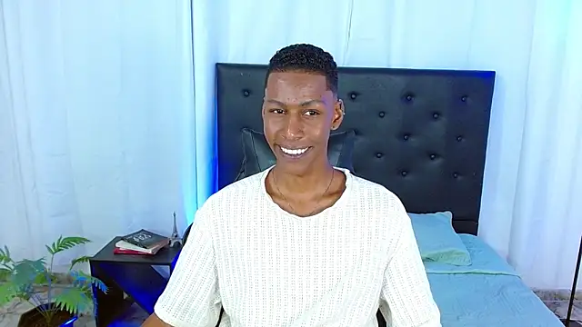 maiki18_ Chat XXX in diretta