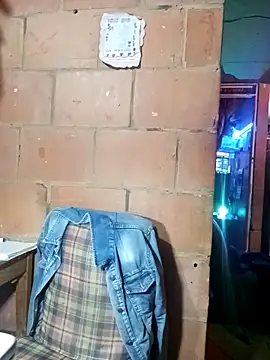 isis_milove élő XXX-chatje