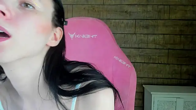 Chat XXX en directo de ArinaKubrick