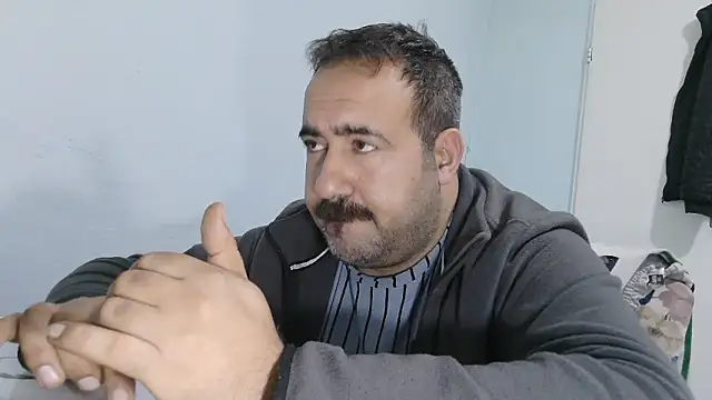 mio_jaks Chat XXX in diretta