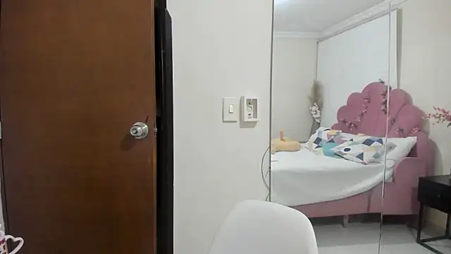 kiraGeiner – Live XXX-chat