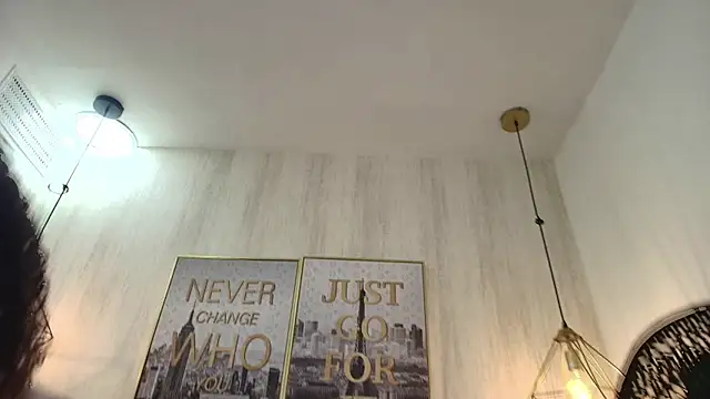 Saray__cloverr Obrolan Langsung XXX