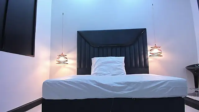 EmilyKartters' Live XXX Chat