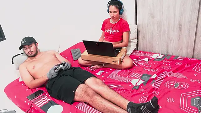 bonyclyde2203 live XXX chat