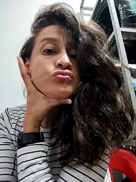 Chatroom XXX en direct de valery506