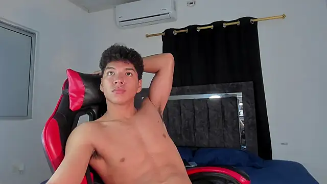 Maximiliano_Khalil Webcam-Show