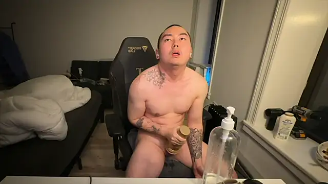 Pokazy przed kamerką – kyysaua