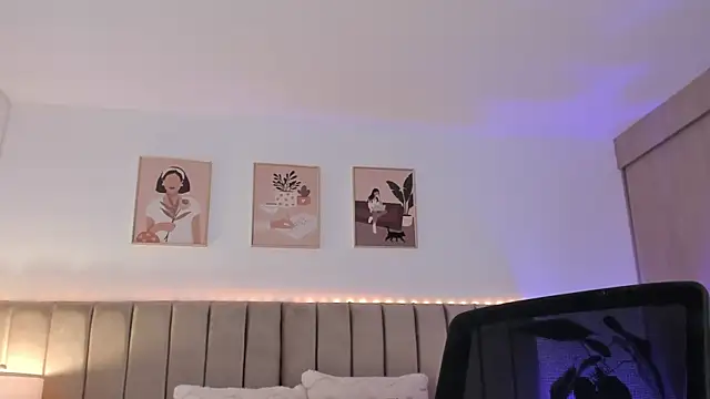 Victoria_romanox's Live XXX Chat