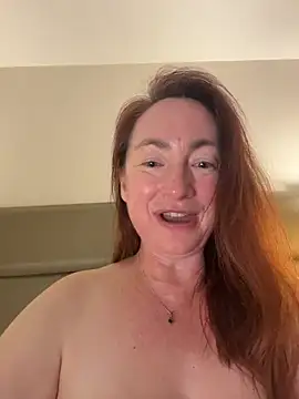 LouiseTswing Webcamshow