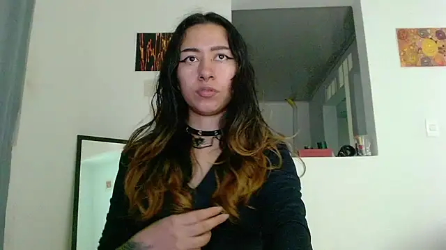 Czat XXX na żywo – Maam_Ine