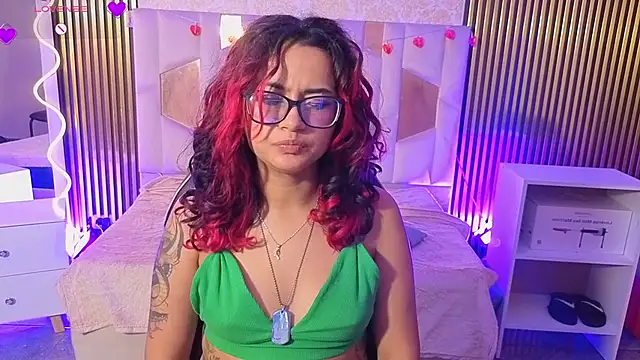 kristen_tay Adlı Modelin Canlı XXX Sohbeti