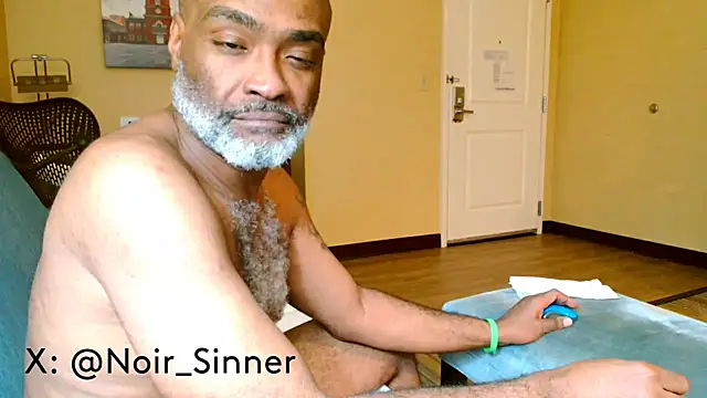 Pokazy przed kamerką – sinnernoir