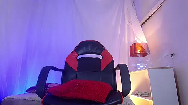 Chat +18 de Aurora_ath ao vivo