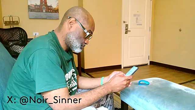 Pokazy przed kamerką – sinnernoir