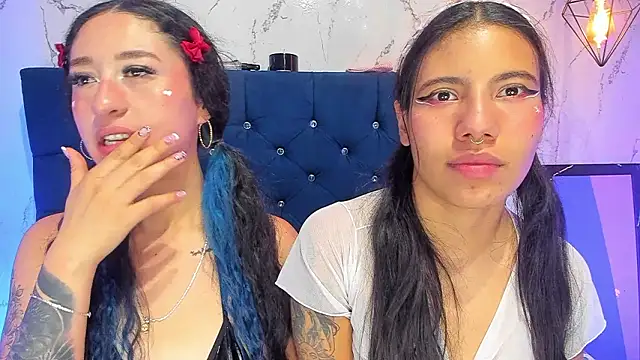 Dakotaa_Johnson: διαδικτυακό σόου στην κάμερα