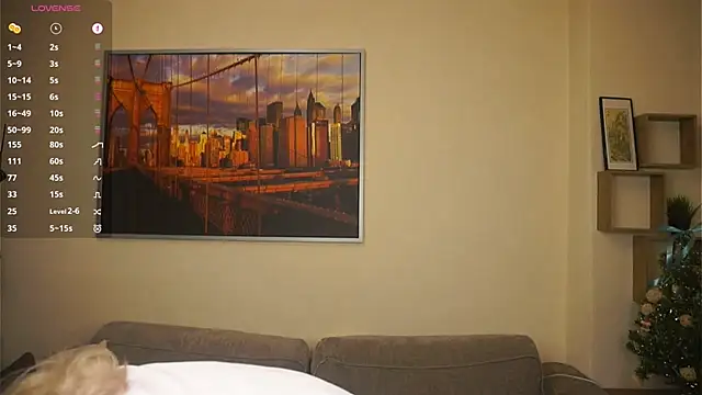 ToyaPletz Chat XXX live