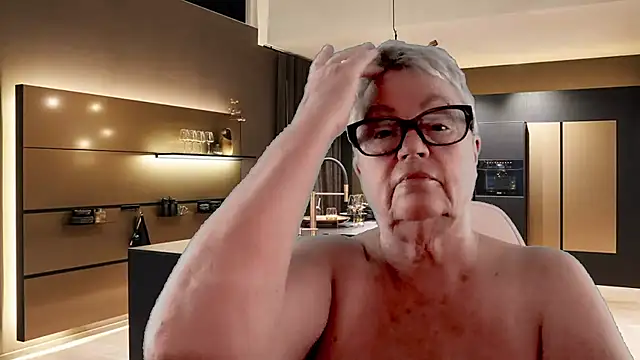 Mystery-Grandmother Chat XXX live