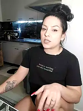 hot-babygirl Adlı Modelin Web Kamerası Şovu