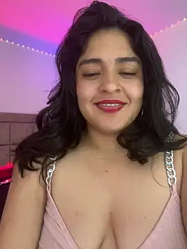 EmilyNoir1 Adlı Modelin Canlı XXX Sohbeti